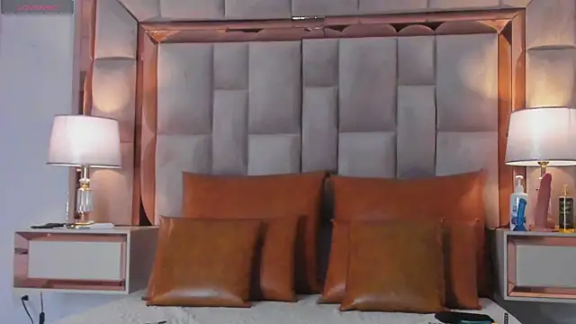 ValentinaBreats online show from December 4, 2025, 12:04 pm