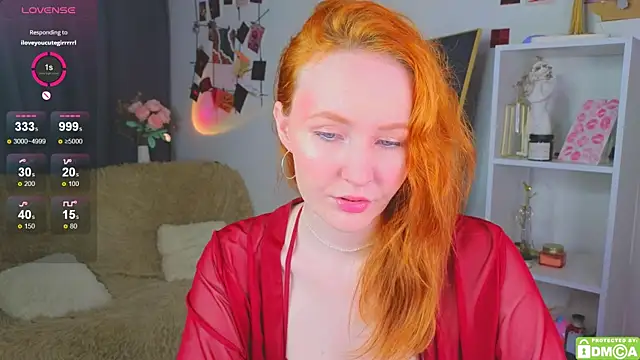 Snapshot of JoyceJones chatting on October 17, 2025, 8:10 pm JoyceJones online show from October 17, 2025, 8:10 pm