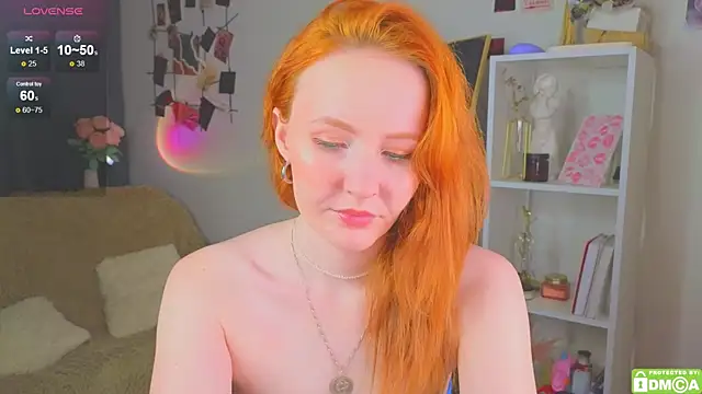 Snapshot of JoyceJones chatting on October 7, 2025, 7:15 pm JoyceJones online show from October 7, 2025, 7:15 pm