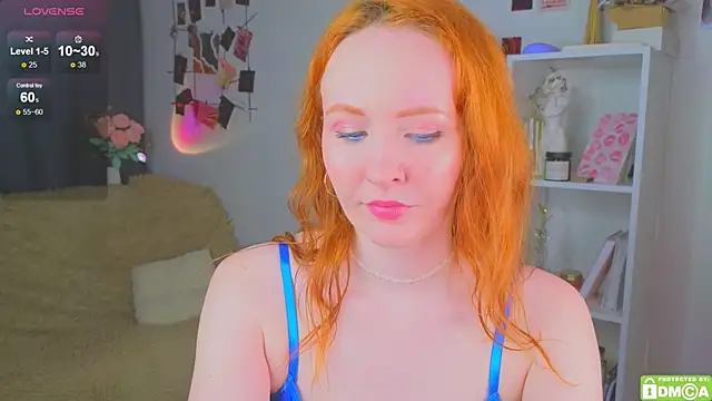 Snapshot of JoyceJones chatting on October 15, 2025, 7:33 pm JoyceJones online show from October 15, 2025, 7:33 pm