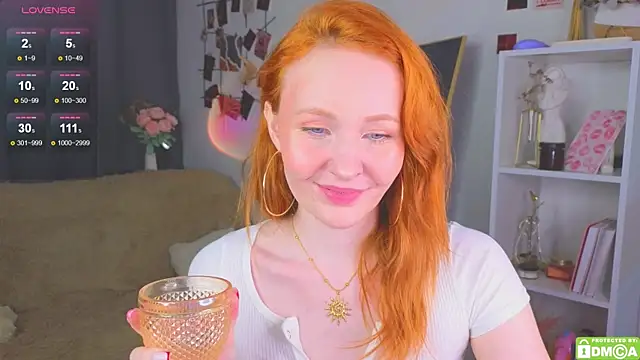 Snapshot of JoyceJones chatting on October 2, 2025, 7:17 pm JoyceJones online show from October 2, 2025, 7:17 pm
