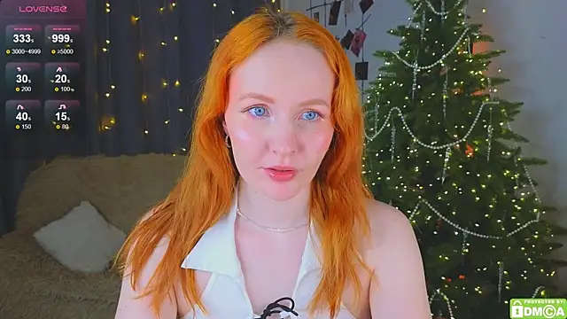 Snapshot of JoyceJones chatting on December 15, 2025, 8:14 pm JoyceJones online show from December 15, 2025, 8:14 pm