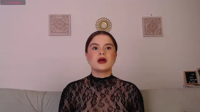 Samanta Monroe online show from November 28, 2025, 6:08 pm