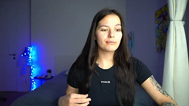 EwelynScott online show from December 3, 2025, 4:50 pm