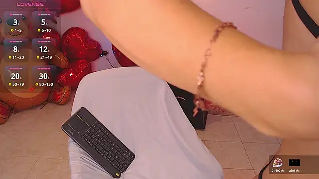 Snapshot of miascarlet_16 chatting on October 3, 2025, 1:45 pm miascarlet 16 online show from October 3, 2025, 1:45 pm