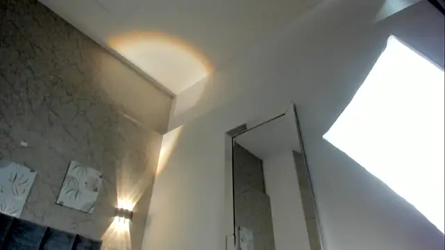 Lunaa bellaa online show from November 7, 2025, 7:40 pm