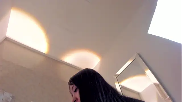 Lunaa bellaa online show from December 22, 2025, 7:47 pm