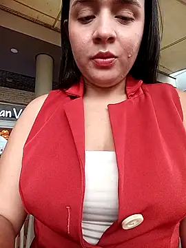 Snapshot of Lambedora_69 chatting on October 13, 2025, 7:37 pm Lambedora 69 online show from October 13, 2025, 7:37 pm