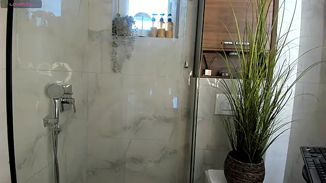 Snapshot of milaa_sun chatting on July 16, 2026, 5:04 am milaa sun online show from July 16, 2026, 5:04 am