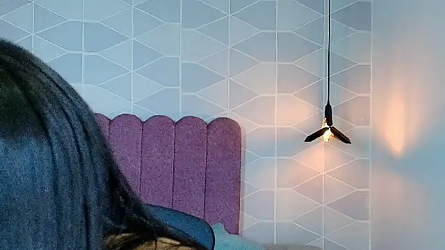 Aly Loving online show from November 8, 2025, 9:18 pm