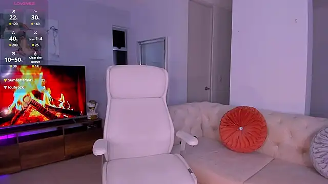 Snapshot of MeganScott chatting on March 18, 2025, 5:12 am MeganScott online show from March 18, 2025, 5:12 am