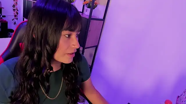 Snapshot of Dhaniela_Naugthy chatting on October 8, 2025, 4:19 pm Dhaniela Naugthy online show from October 8, 2025, 4:19 pm