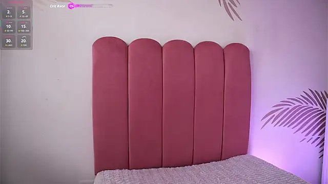 Snapshot of charlotterusso chatting on October 9, 2025, 2:17 pm charlotterusso online show from October 9, 2025, 2:17 pm