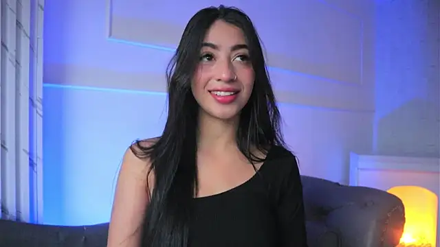 charlotterusso online show from November 6, 2025, 2:21 pm