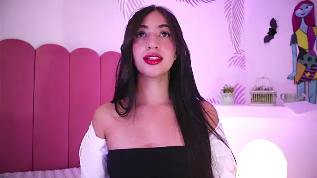 Snapshot of charlotterusso chatting on October 10, 2025, 2:29 pm charlotterusso online show from October 10, 2025, 2:29 pm