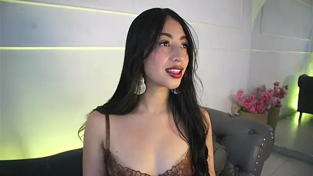 Snapshot of charlotterusso chatting on July 3, 2026, 12:33 pm charlotterusso online show from July 3, 2026, 12:33 pm