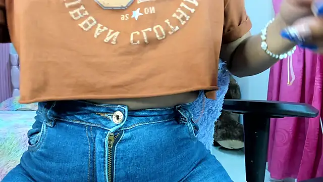 Mindy 19 online show from January 10, 2026, 10:54 am