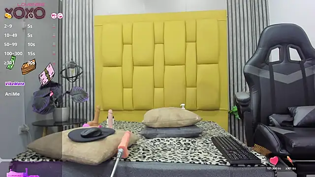 Snapshot of bryonycutee chatting on October 21, 2025, 12:59 pm bryonycutee online show from October 21, 2025, 12:59 pm