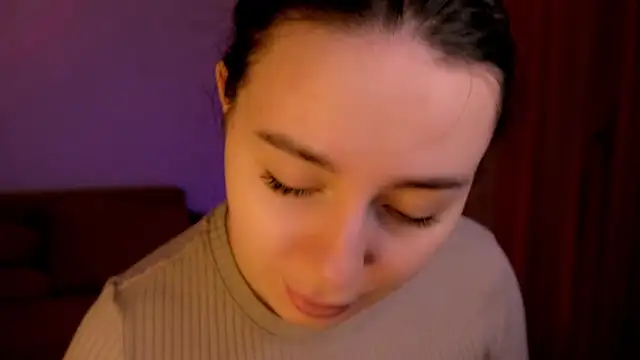 Snapshot of Di_na_Bell chatting on November 20, 2025, 7:09 am Di na Bell online show from November 20, 2025, 7:09 am