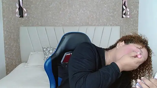 Snapshot of Yera_carey chatting on November 30, 2025, 12:28 pm Yera carey online show from November 30, 2025, 12:28 pm