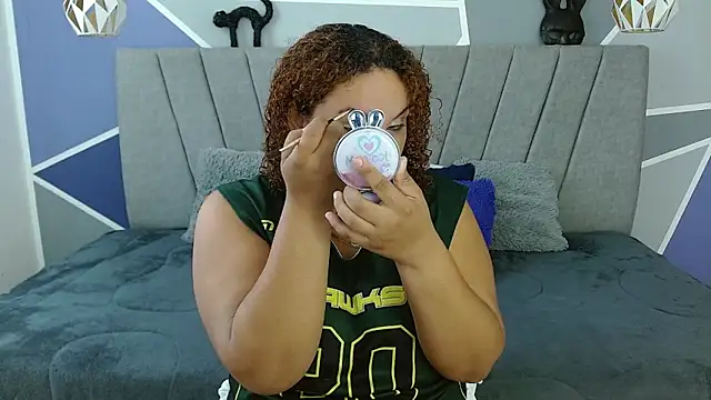 Snapshot of Yera_carey chatting on November 25, 2025, 12:27 pm Yera carey online show from November 25, 2025, 12:27 pm