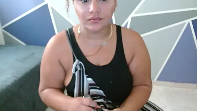 Snapshot of Yera_carey chatting on November 23, 2025, 12:04 pm Yera carey online show from November 23, 2025, 12:04 pm