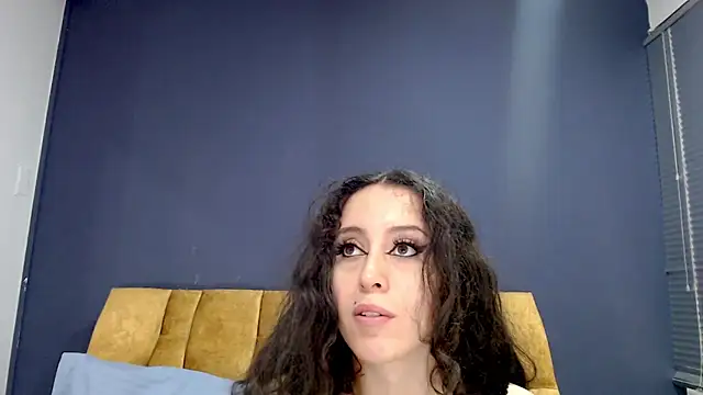 Snapshot of KendraaSimons chatting on October 4, 2025, 2:07 pm KendraaSimons online show from October 4, 2025, 2:07 pm