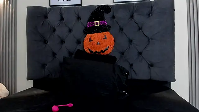 Sofia Seduccion online show from October 21, 2025, 12:15 pm