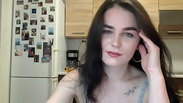 Snapshot of Silviaa_a chatting on December 19, 2025, 7:49 pm Silviaa a online show from December 19, 2025, 7:49 pm