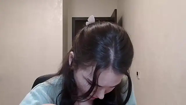 Snapshot of Silviaa_a chatting on November 12, 2025, 8:12 pm Silviaa a online show from November 12, 2025, 8:12 pm