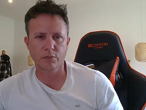 Snapshot of TroyDieselXXX chatting on February 20, 2026, 12:51 pm TroyDieselXXX online show from February 20, 2026, 12:51 pm