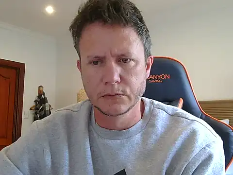 Snapshot of TroyDieselXXX chatting on February 1, 2026, 4:55 am TroyDieselXXX online show from February 1, 2026, 4:55 am