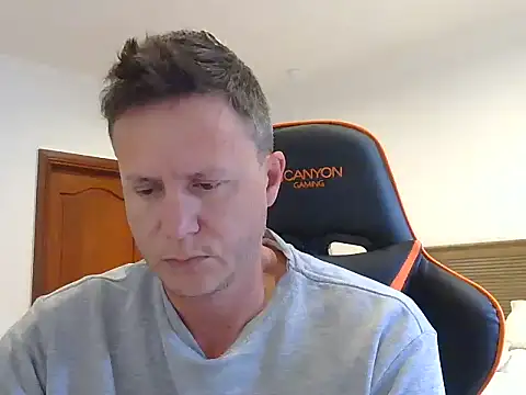 Snapshot of TroyDieselXXX chatting on December 22, 2025, 5:07 am TroyDieselXXX online show from December 22, 2025, 5:07 am