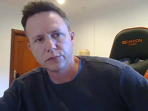 Snapshot of TroyDieselXXX chatting on May 11, 2026, 4:58 am TroyDieselXXX online show from May 11, 2026, 4:58 am