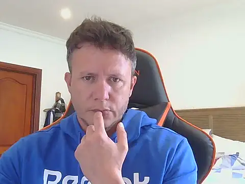 TroyDieselXXX online show from November 4, 2025, 6:39 am