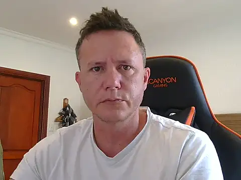 TroyDieselXXX online show from December 19, 2025, 4:38 am