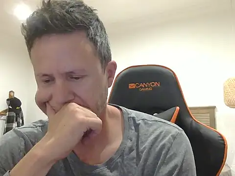 Snapshot of TroyDieselXXX chatting on February 24, 2026, 3:51 am TroyDieselXXX online show from February 24, 2026, 3:51 am