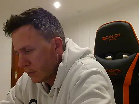 Snapshot of TroyDieselXXX chatting on December 22, 2025, 5:57 pm TroyDieselXXX online show from December 22, 2025, 5:57 pm