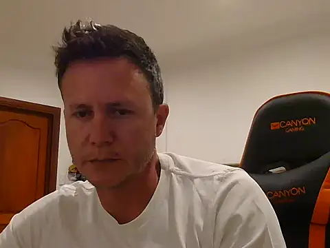 Snapshot of TroyDieselXXX chatting on January 12, 2026, 5:31 pm TroyDieselXXX online show from January 12, 2026, 5:31 pm