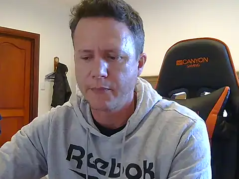Snapshot of TroyDieselXXX chatting on May 27, 2026, 5:15 am TroyDieselXXX online show from May 27, 2026, 5:15 am
