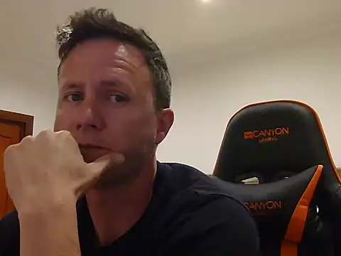 Snapshot of TroyDieselXXX chatting on January 8, 2026, 5:52 pm TroyDieselXXX online show from January 8, 2026, 5:52 pm