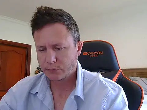 Snapshot of TroyDieselXXX chatting on January 14, 2026, 5:44 am TroyDieselXXX online show from January 14, 2026, 5:44 am