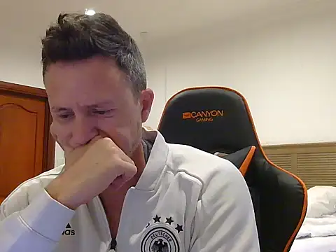 TroyDieselXXX online show from April 9, 2026, 4:14 am