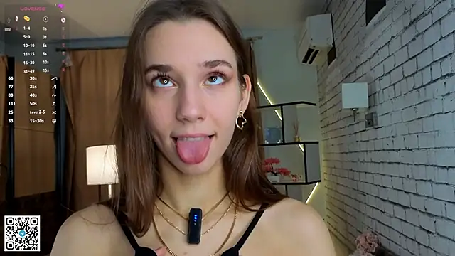 PetraHambelton online show from October 7, 2025, 4:13 am