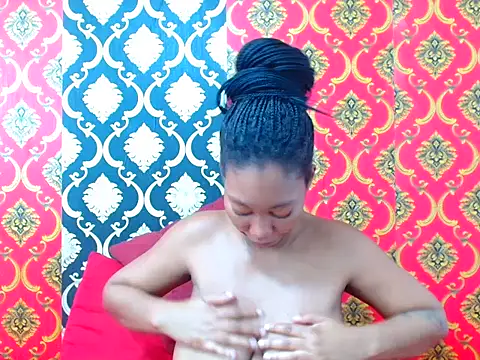 yourperfectcrush online show from November 25, 2025, 6:19 pm