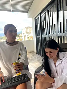 Scaarlettfox online show from October 4, 2025, 8:43 pm