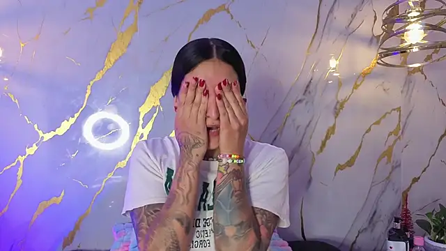 Scaarlettfox online show from March 27, 2026, 7:37 pm