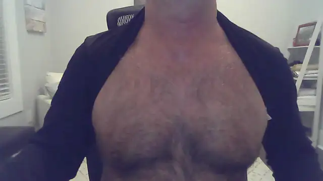 Snapshot of cyclone1212 chatting on January 9, 2026, 10:44 am cyclone1212 online show from January 9, 2026, 10:44 am