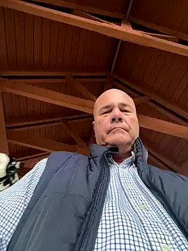 Snapshot of cyclone1212 chatting on November 6, 2025, 11:47 am cyclone1212 online show from November 6, 2025, 11:47 am