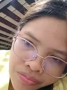 Sweetheart Claire online show from April 18, 2026, 12:29 pm